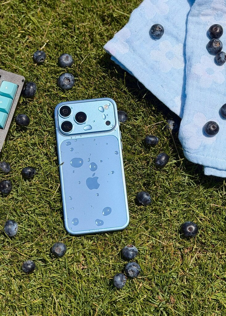 iPhone blue leak