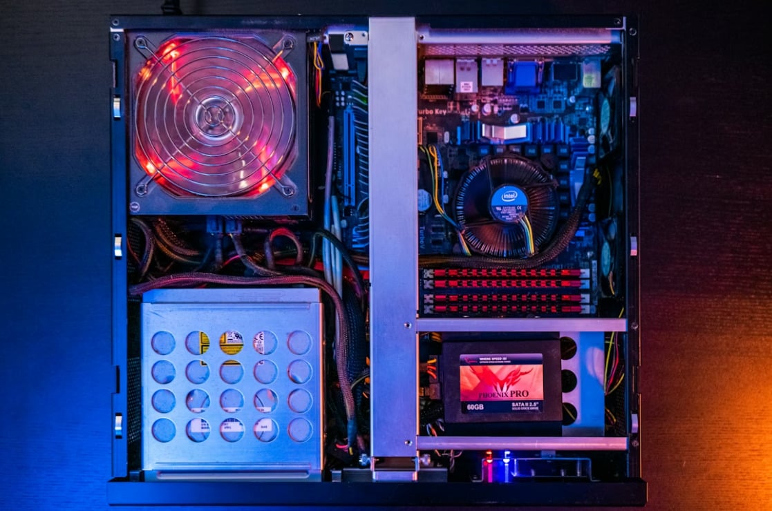 電腦主機 CPU 溫度檢查與散熱教學。