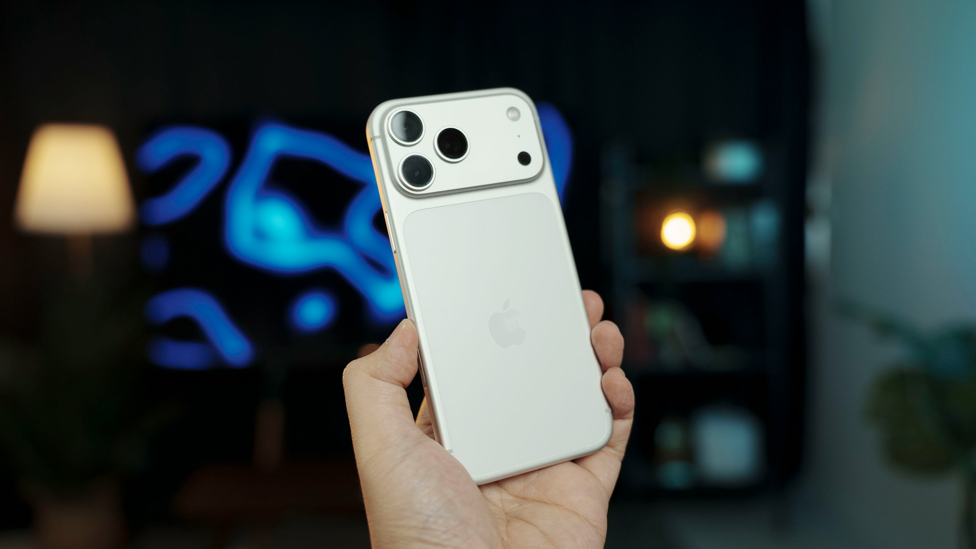 iPhone 17 Pro Silver