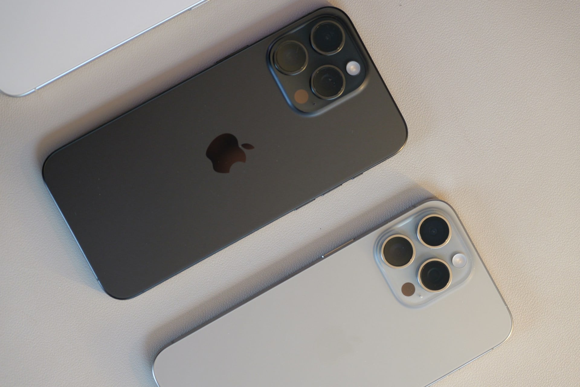 iPhone black and white