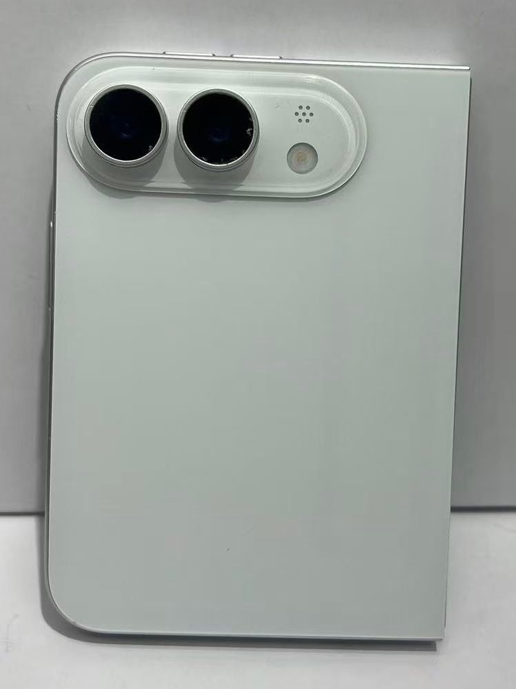 iPhone Fold 模型機 sonny爆料