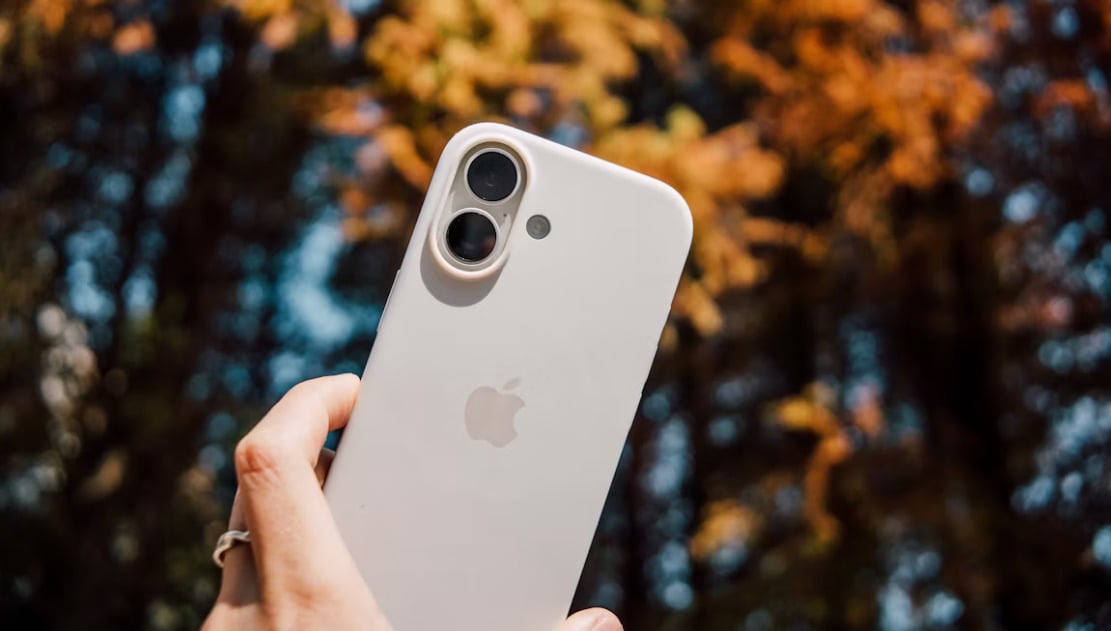 iPhone手機發燙怎麼辦？iOS發熱降溫設定與急救攻略懶人包。