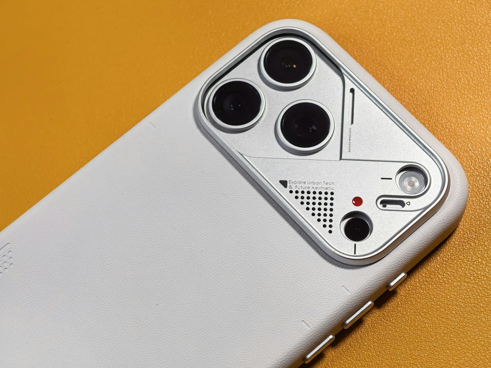 【快訊】iPhone 18 Pro 黑色又缺席?蘋果或改推「深紅色」新風格