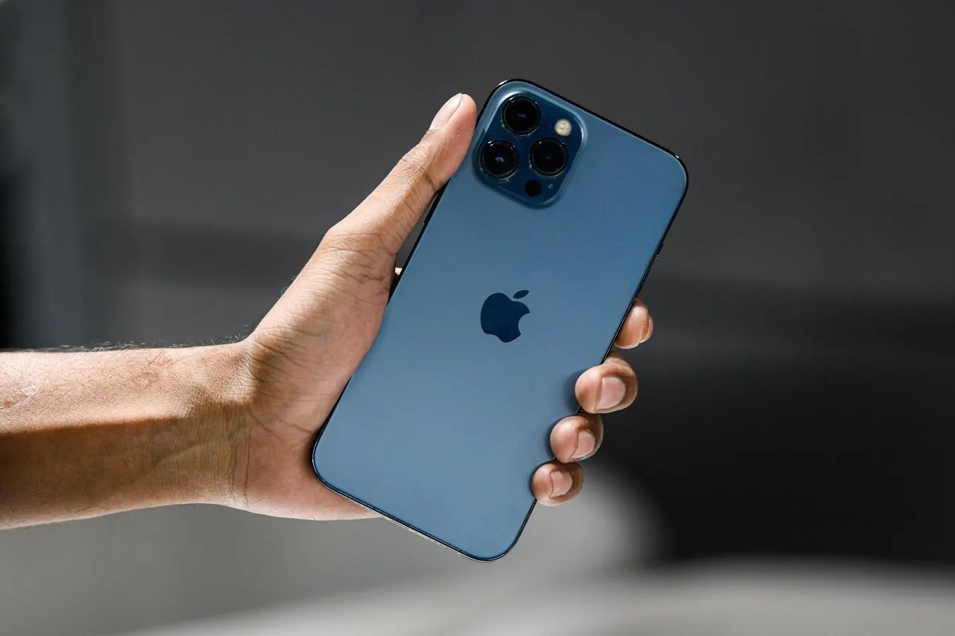 【快訊】iPhone 17 新色傳聞搶先看：這顏色漂亮到不可思議