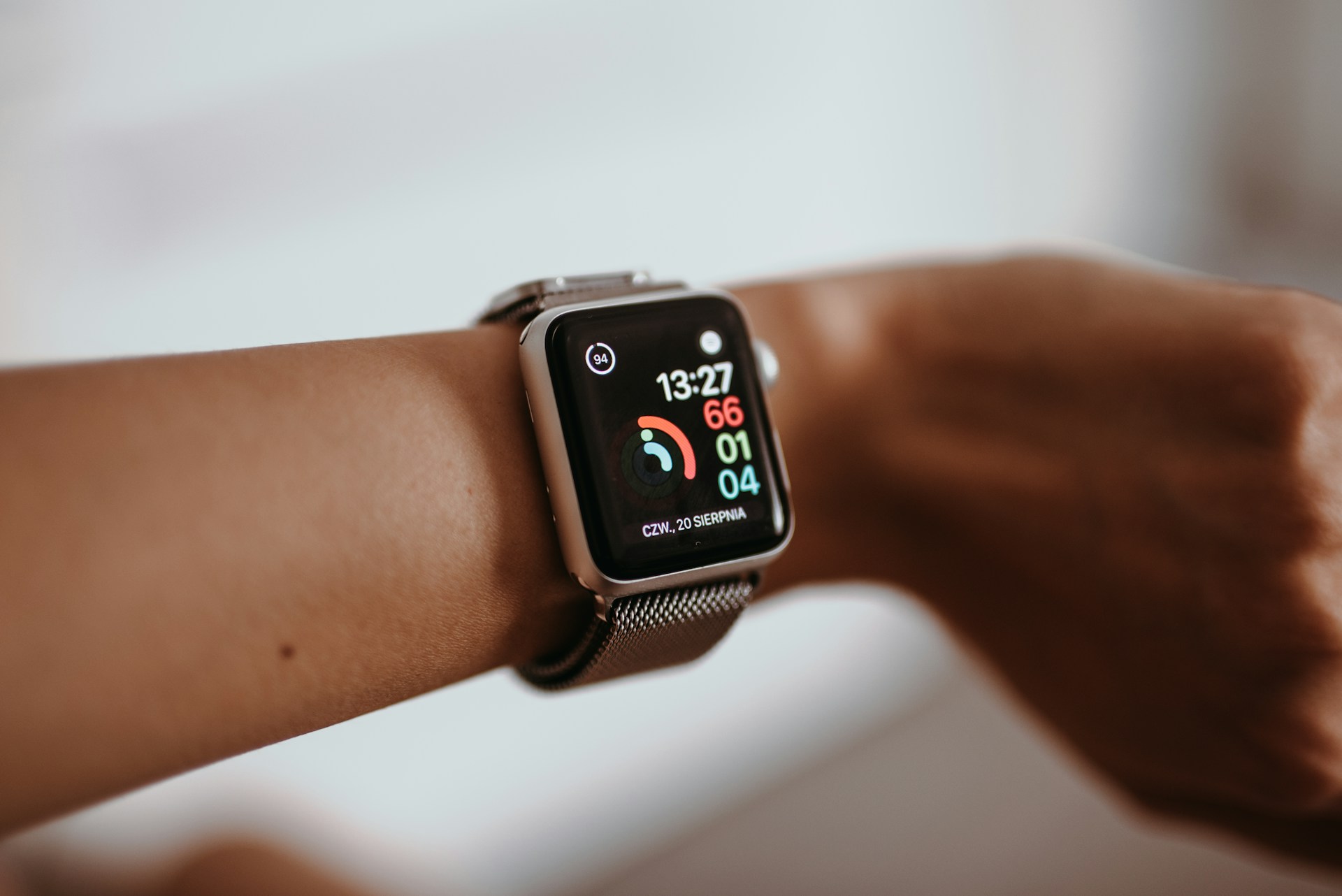 【快訊】Apple Watch 新AI模型突破：用「行為數據」預測健康狀況更準確！