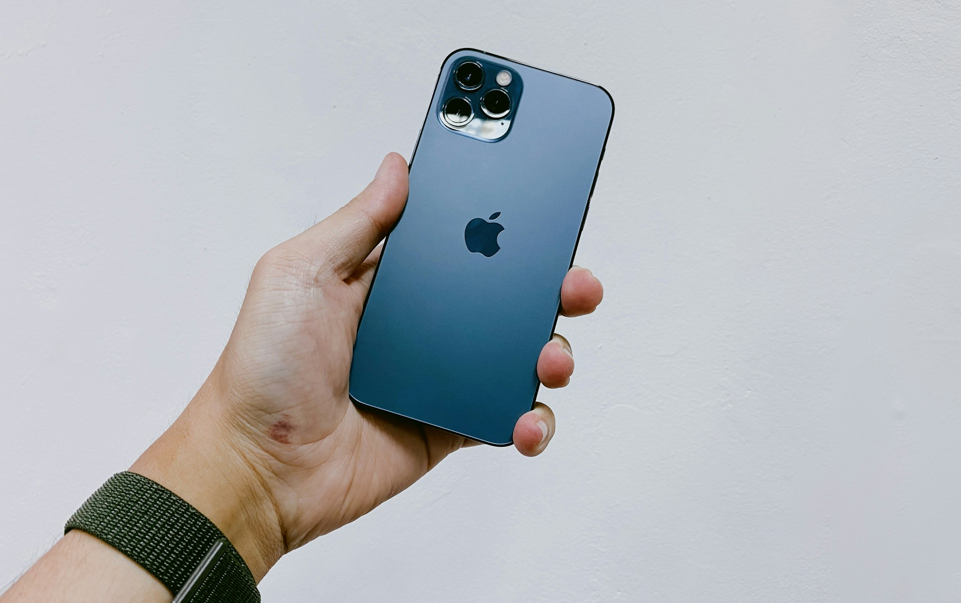 【快訊】iPhone 17 Pro 傳聞再升級:可能配備 8 倍變焦鏡頭!?