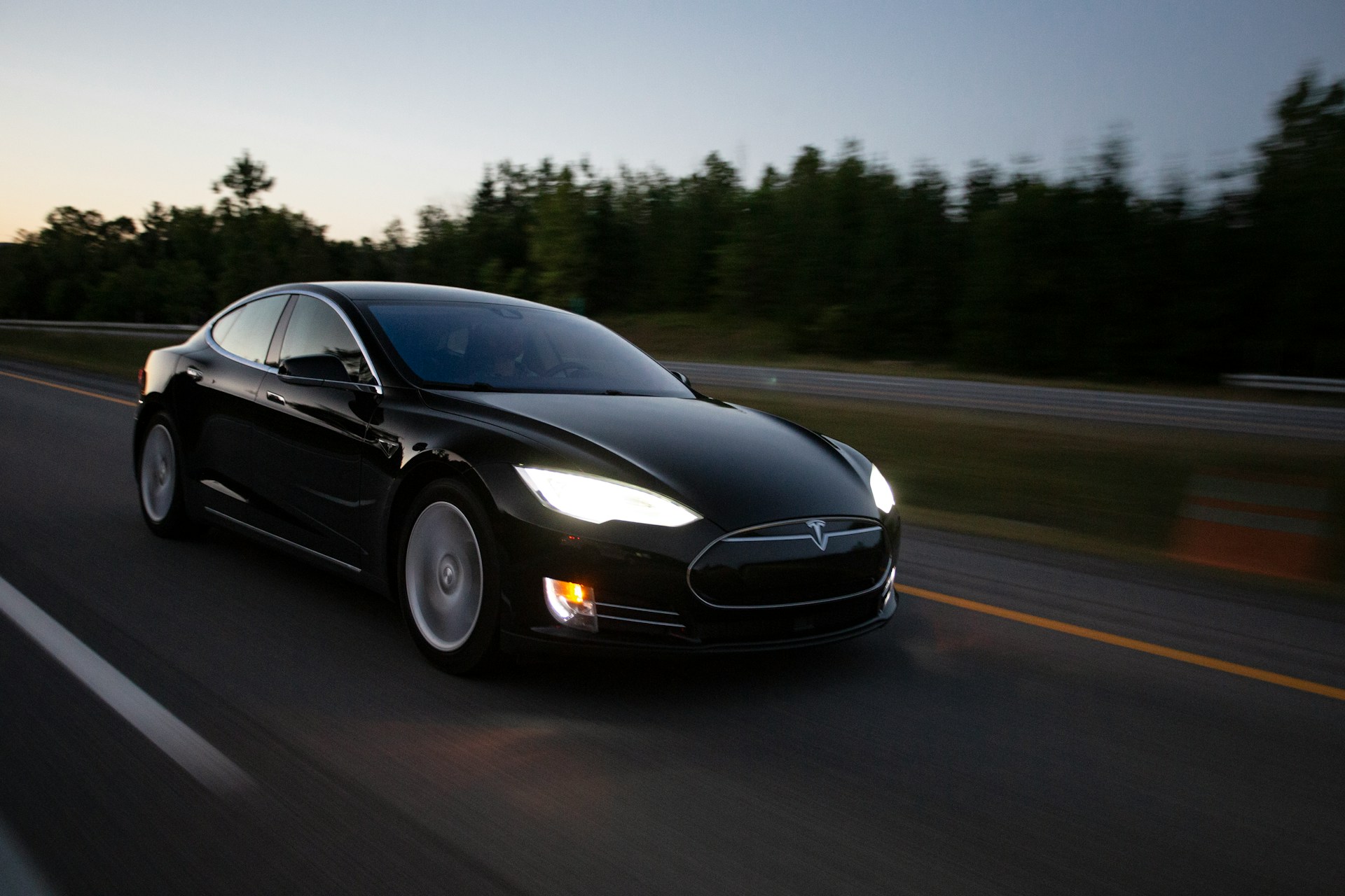 【電動車專知】2025上半年全球電動車銷量榜:特斯拉略顯疲態?