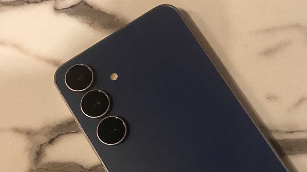 【快訊】Galaxy S25 FE搶先曝光!正式發表前被用戶全面揭密?