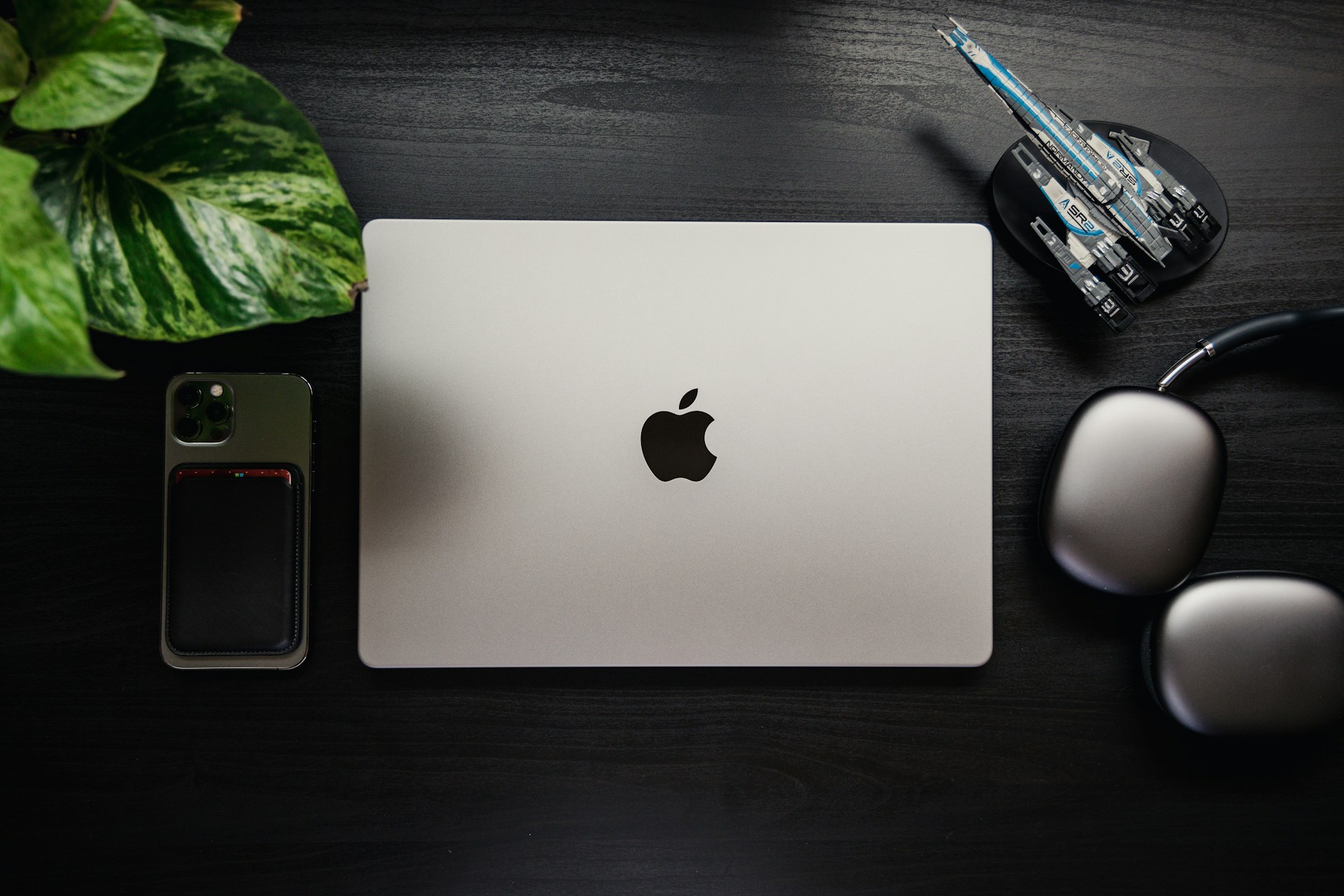 【快訊】蘋果 M5 MacBook Pro 傳即將量產？觸控螢幕再等等