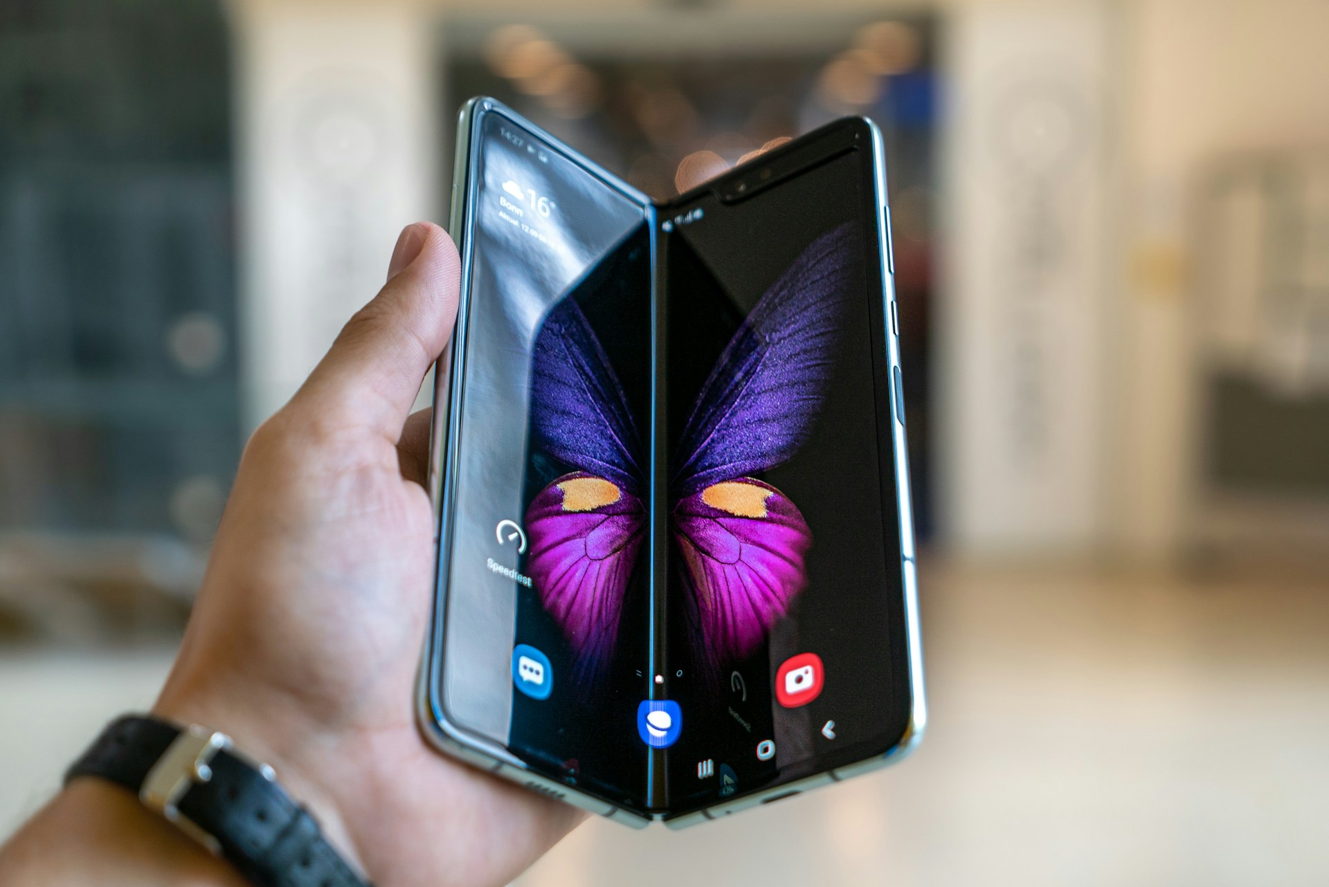 【快訊】iPhone Fold 傳將採用「鈦合金+鋁」混合設計?有望明年登場