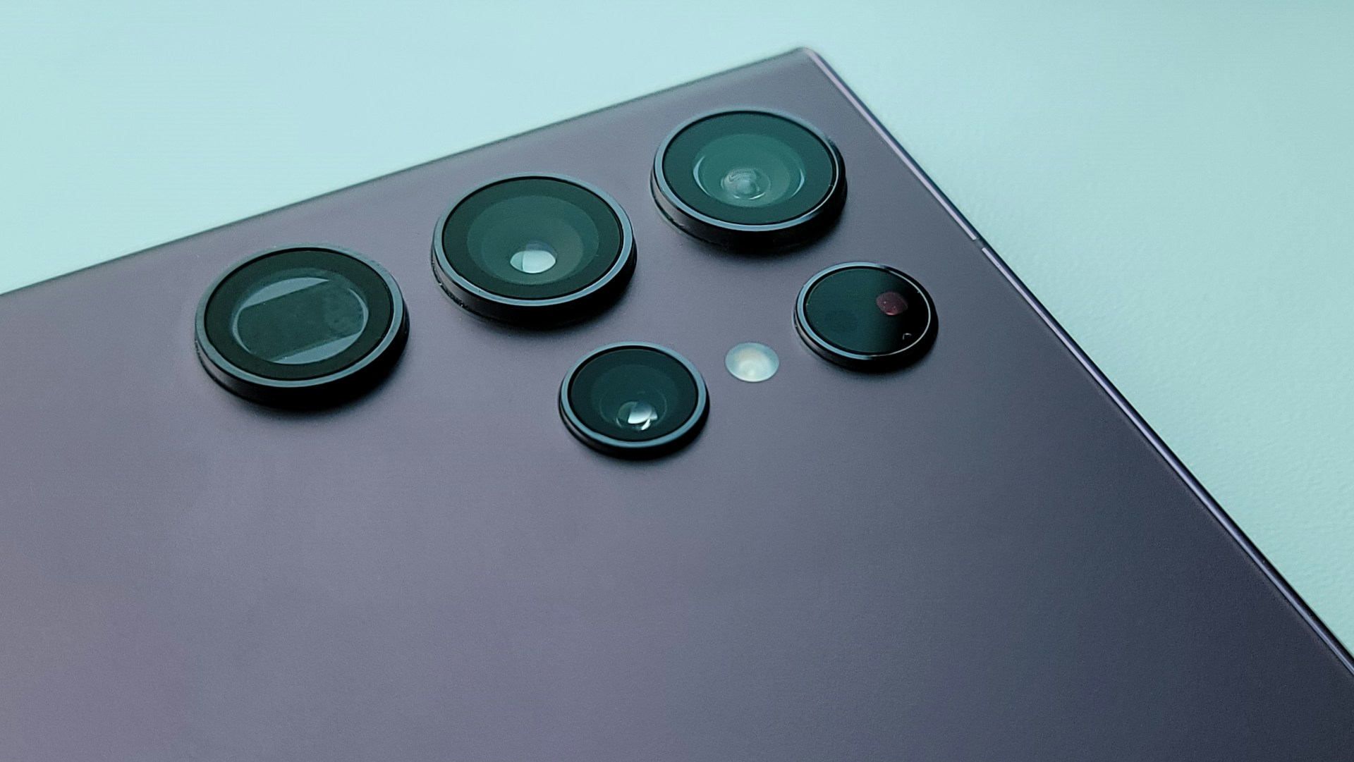 【快訊】三星 S26 Ultra 隱私顯示功能曝光？側看防窺再進化！