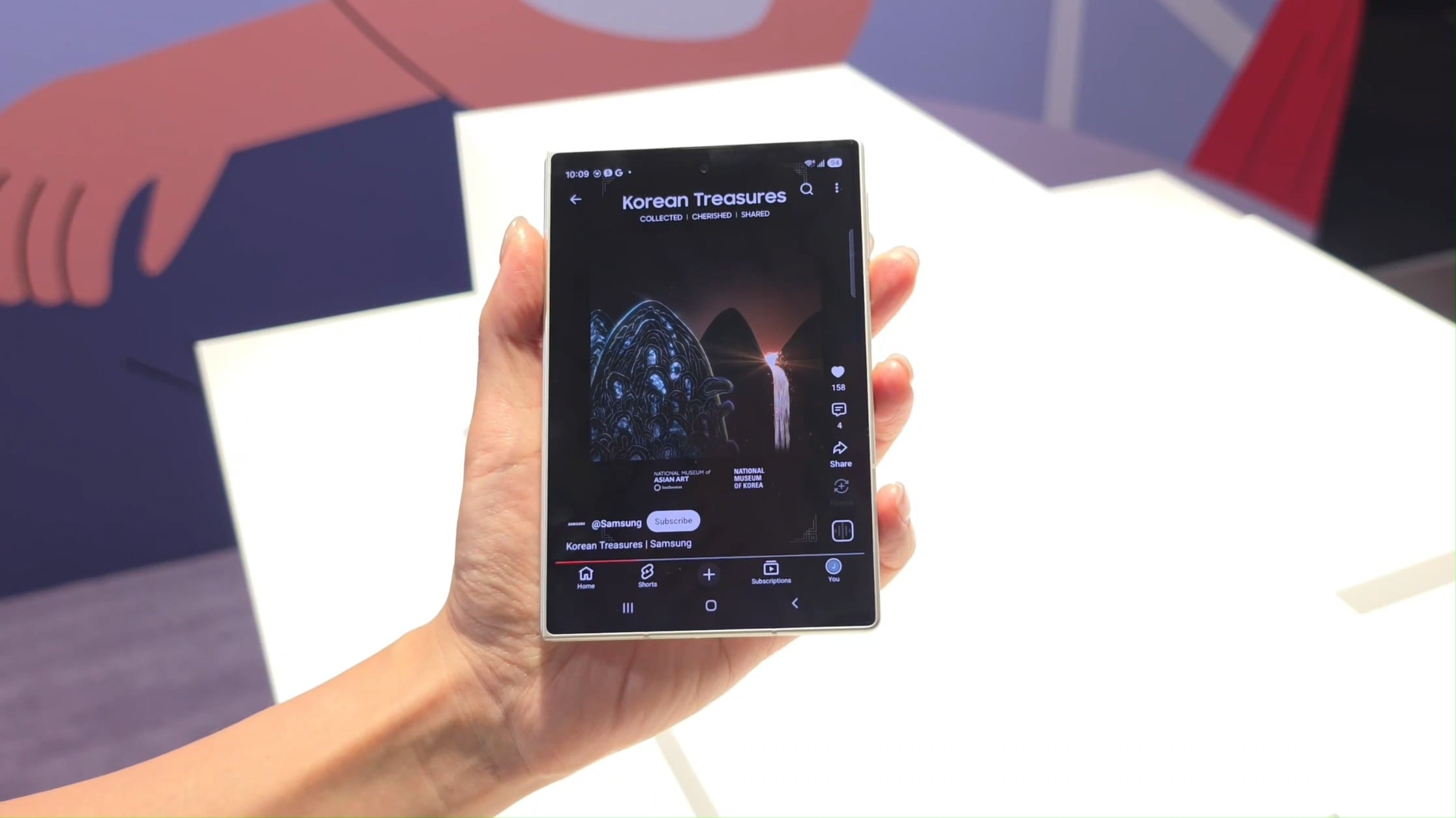 Galaxy Z Fold 8 手持