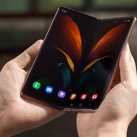 【快訊】三星 Galaxy Z Fold 3 爆用螢幕下鏡頭設計 處理器規格遭列最高機密