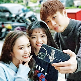 【快訊】10號隊友全力應猿 買聯名手機殼打85折再抽內野門票