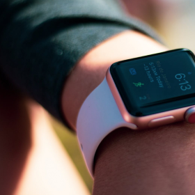 【快訊】蘋果 Apple Watch 7 設計圖流出 最新造型是這樣