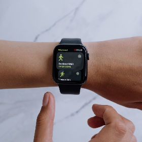 【快訊】蘋果最新專利曝光！Apple Watch將能追蹤「體表水分」避免中暑