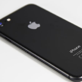 【快訊】3 年前的 iPhone XR 能賣55萬？背後原因曝光