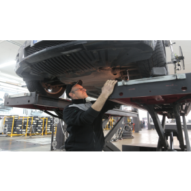 【汽車專知】底盤開始出現異音主要哪些零件造成的呢 ？該怎麼處理？