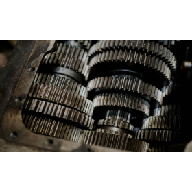 【汽車專知】自排變速箱油該如何選擇？何時要換？