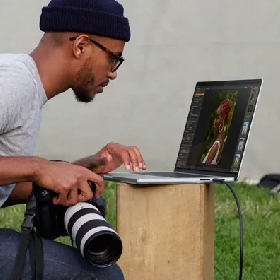 【快訊】MacBook Pro 有瀏海被罵翻　蘋果高層回應：是很聰明的設計