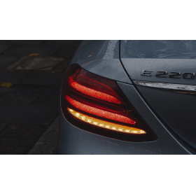 【汽車專知】你真的會用「方向燈」嗎？怎麼才不會被檢舉？