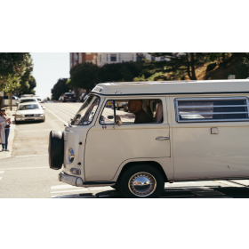 【汽車專知】高齡開車比較危險？銀髮族該怎麼換駕照？