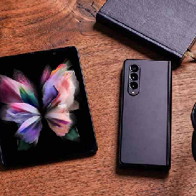 【快訊】南韓民眾愛慘！摺疊手機擊敗 iPhone 奪下銷售冠軍