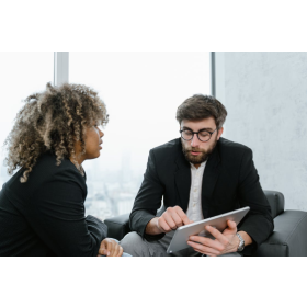 【理財專知】什麼是技術分析？如何用它判斷股票趨勢