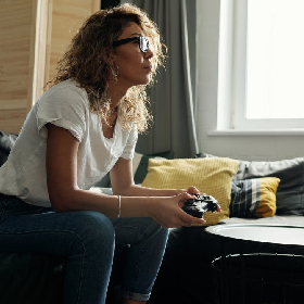 【快訊】玩遊戲還得看廣告？ PS5、Xbox擬在遊戲增加廣告內容