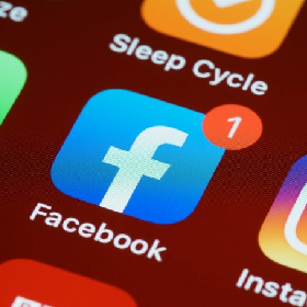 【快訊】臉書、IG都是老人才用？最新研究揭：僅 32% 青少年用過