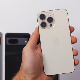 【快訊】旗艦手機續航大比拚！iPhone 14 Pro Max力壓兩對頭奪冠