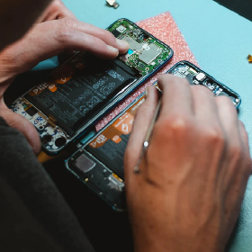 【快訊】iPhone 14誰最難修？它成歷代21款機型最難修