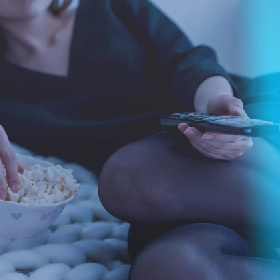 【快訊】訂閱套餐大量增加？Netflix執行長：未來可能推不同價位的廣告方案