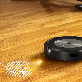 【快訊】太誇張！女私密照竟遭掃地機器人外洩