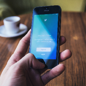 【快訊】保護帳號還得收費？推特雙重認證僅限「藍勾勾」付費訂閱獨享