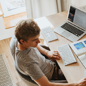 【快訊】ChatGPT查資料、做摘要？資安專家建議不要原因曝光