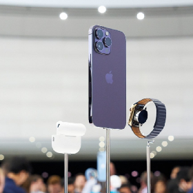 【快訊】iPhone 15 Pro固態按鍵沒了？設計師曝背後原因