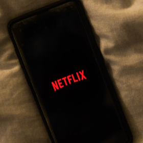 【快訊】Netflix開鍘台灣寄生帳號 非同住者需多付 100 元