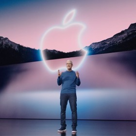 【快訊】iPhone 15模型機流出！歷代最窄邊框與亮眼新色搶眼曝光