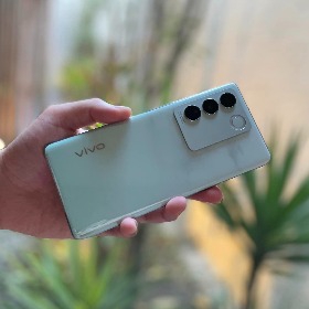 【快訊】搶攻開學商機！三星藍芽耳機下殺5折、紅米Note 12免萬元