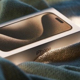 【快訊】iPhone 15鈦金屬變色又好髒？蘋果清潔教戰曝光