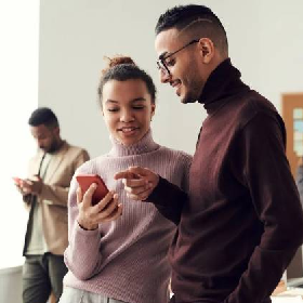 【快訊】能讓手機變無聊？日本藝術家改這設定戒手機成癮