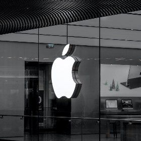 【快訊】蘋果摺疊機傳2025年有望登場