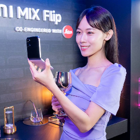 【快訊】售價3萬有找！小米摺疊手機 MIX Flip 登台發表