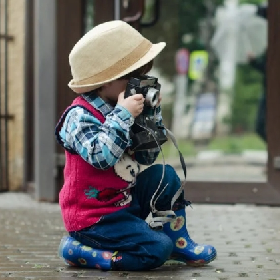 【快訊】想抓拍小孩！寶媽求推薦手機 網勸別買iPhone