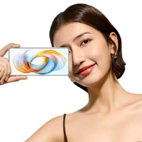 【快訊】全球首款！Nubia無開孔全螢幕手機登場