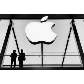 【快訊】誰將接替 Tim Cook？三位最有可能成為下一任 Apple 執行長的人選