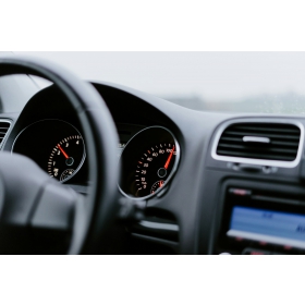 【汽車專知】汽車冷氣不冷？5個小技巧讓你開車更涼爽！