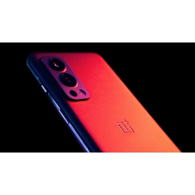 【快訊】OnePlus 15：傳影像重大變革，改用自家影像引擎？