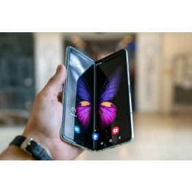 【快訊】iPhone Fold 傳將採用「鈦合金＋鋁」混合設計？有望明年登場
